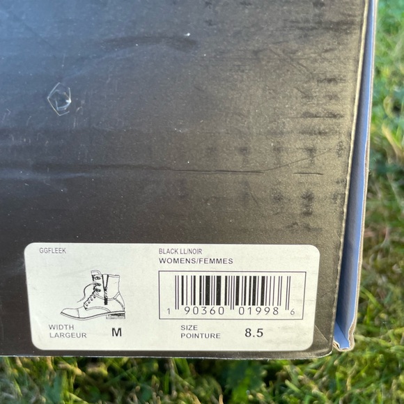 New in box guess boots 8.5 - Picture 4 of 8